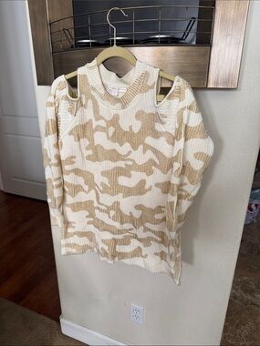 Boston Proper Cream & Tan Patterned Knit Sweater